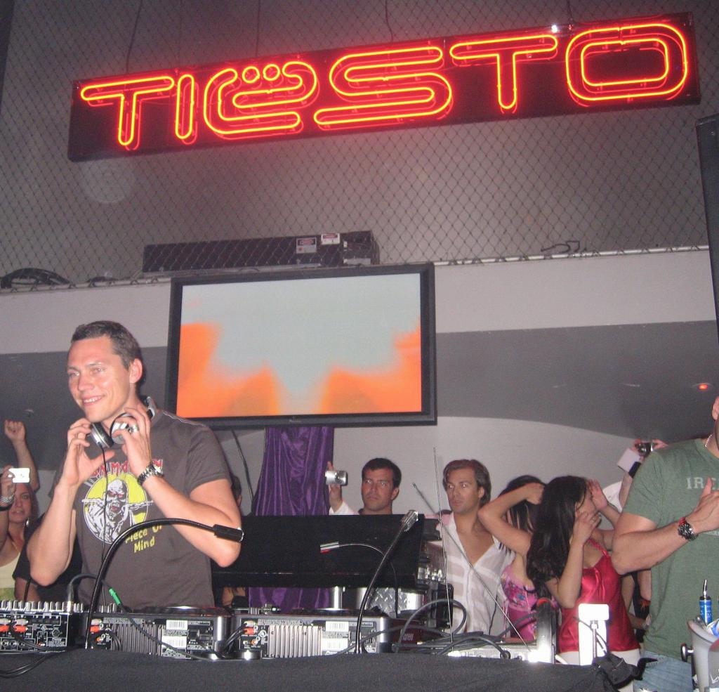 119 - Tiesto