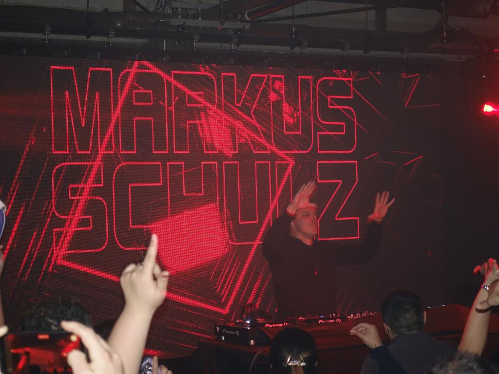 103 - 20220115 MidwaySF Markus Schulz