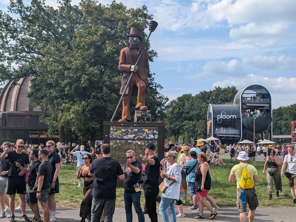 2113 - 20240722 Parookaville Grounds Google Pixel 8 Pro