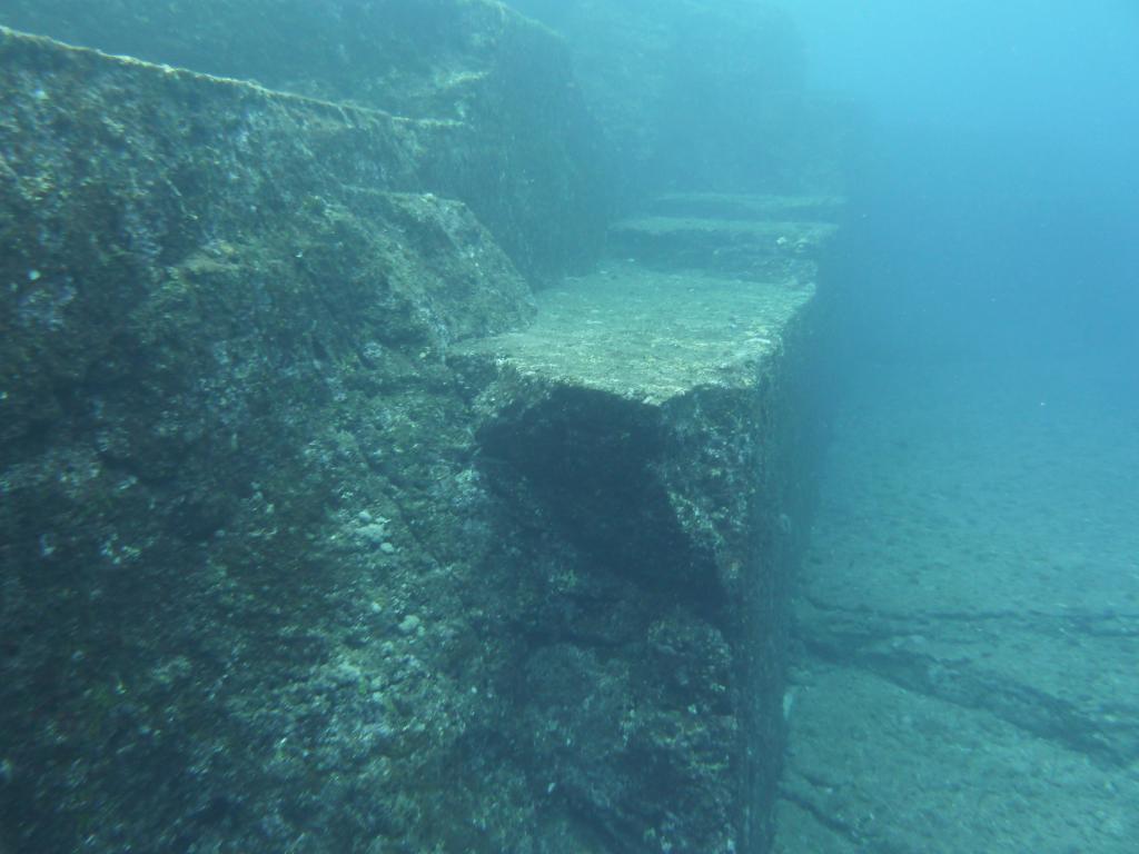 1222 - Yonaguni-Dive1-2