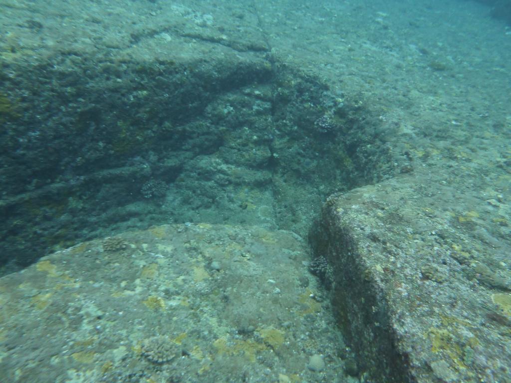 1233 - Yonaguni-Dive1-2