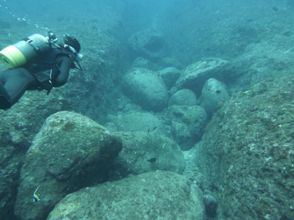 2100 - Yonaguni-Dive2-1