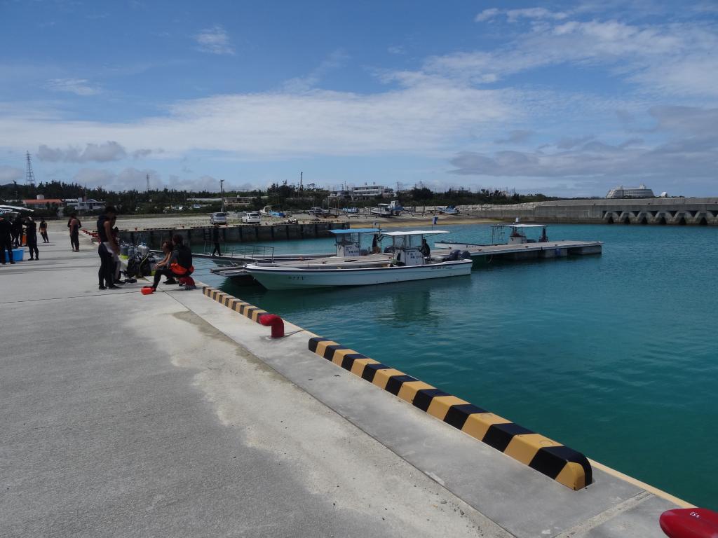 200 - Okinawa Diving