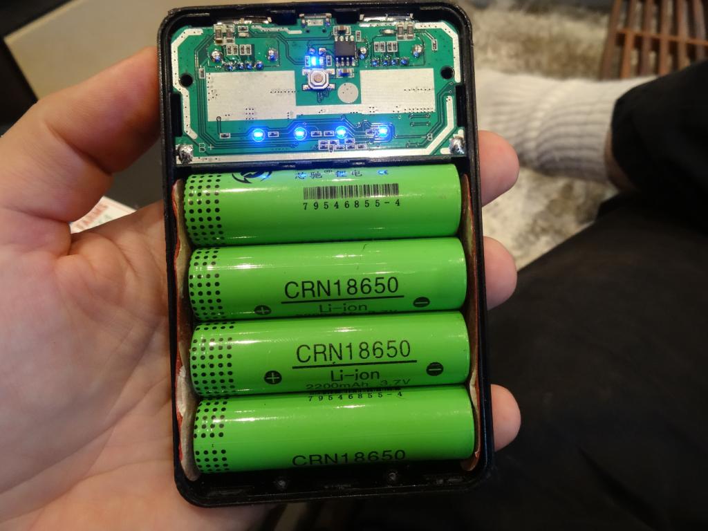 100 - USB Battery Pack