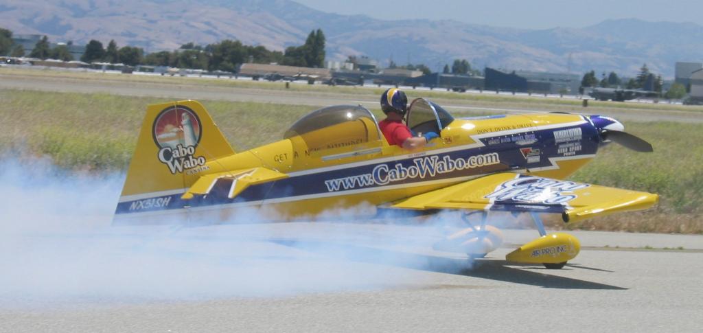 221 - 2004 MoffettAirShow