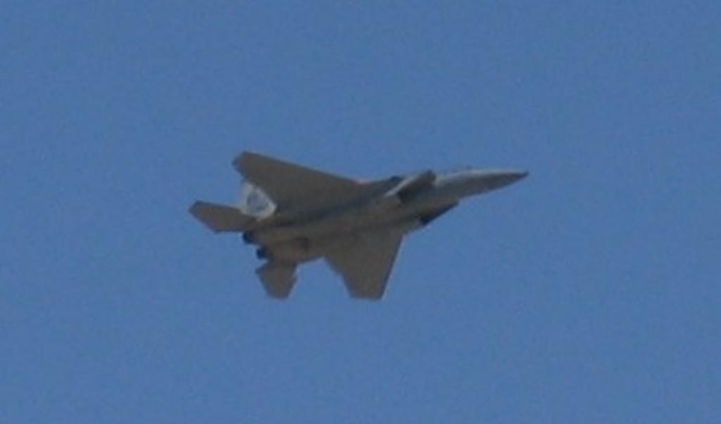 240 - 2004 MoffettAirShow