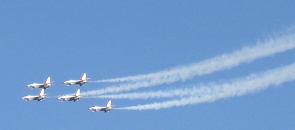 289 - 2004 MoffettAirShow