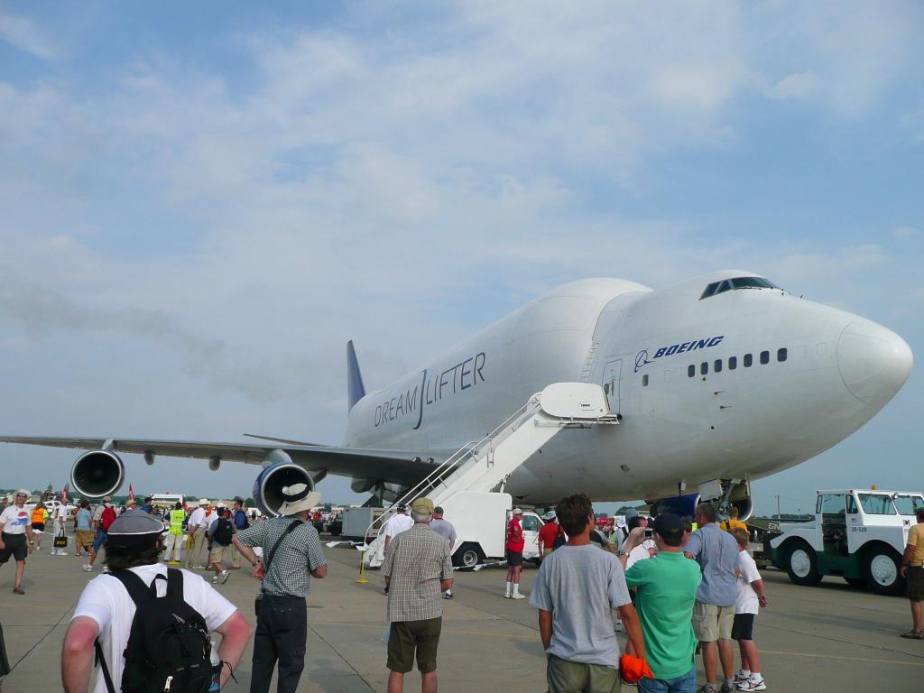 305 - Planes Display