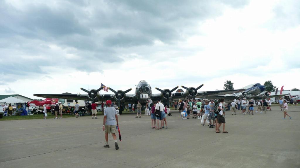 334 - Planes Display