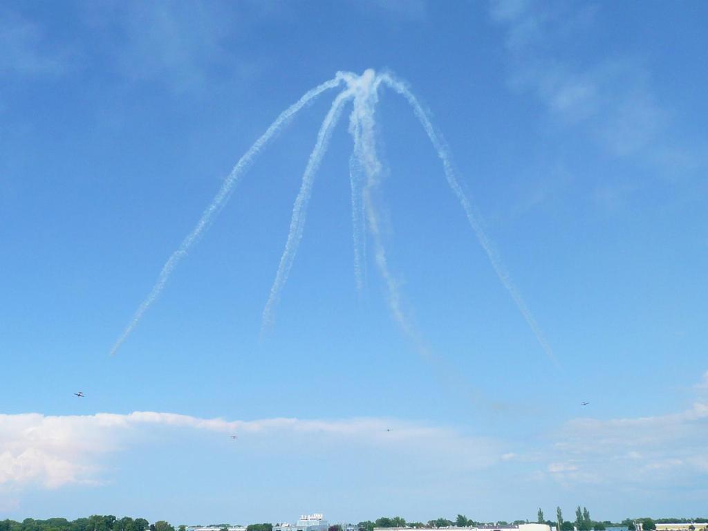 650 - Airshow