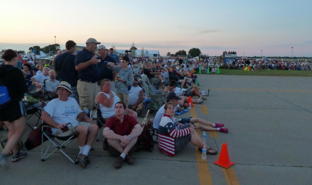 650 - Night Airshow