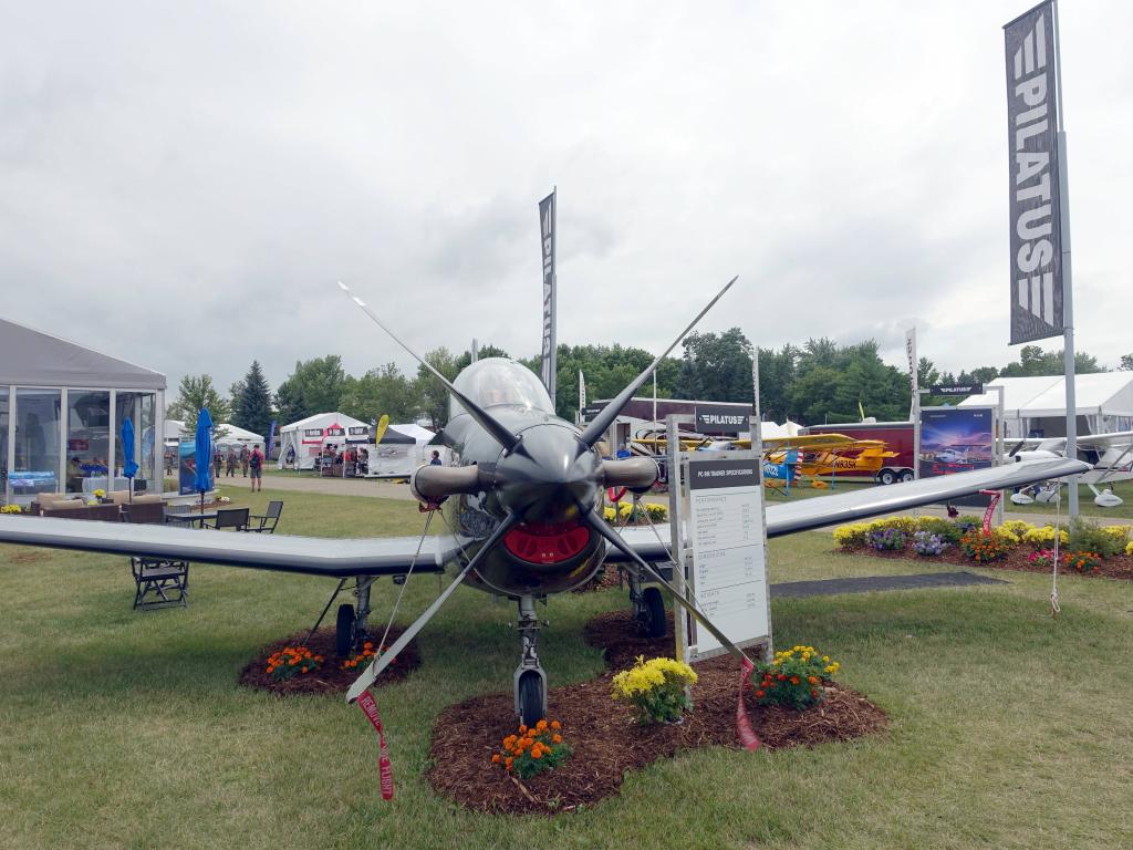 1067 - Planes Display