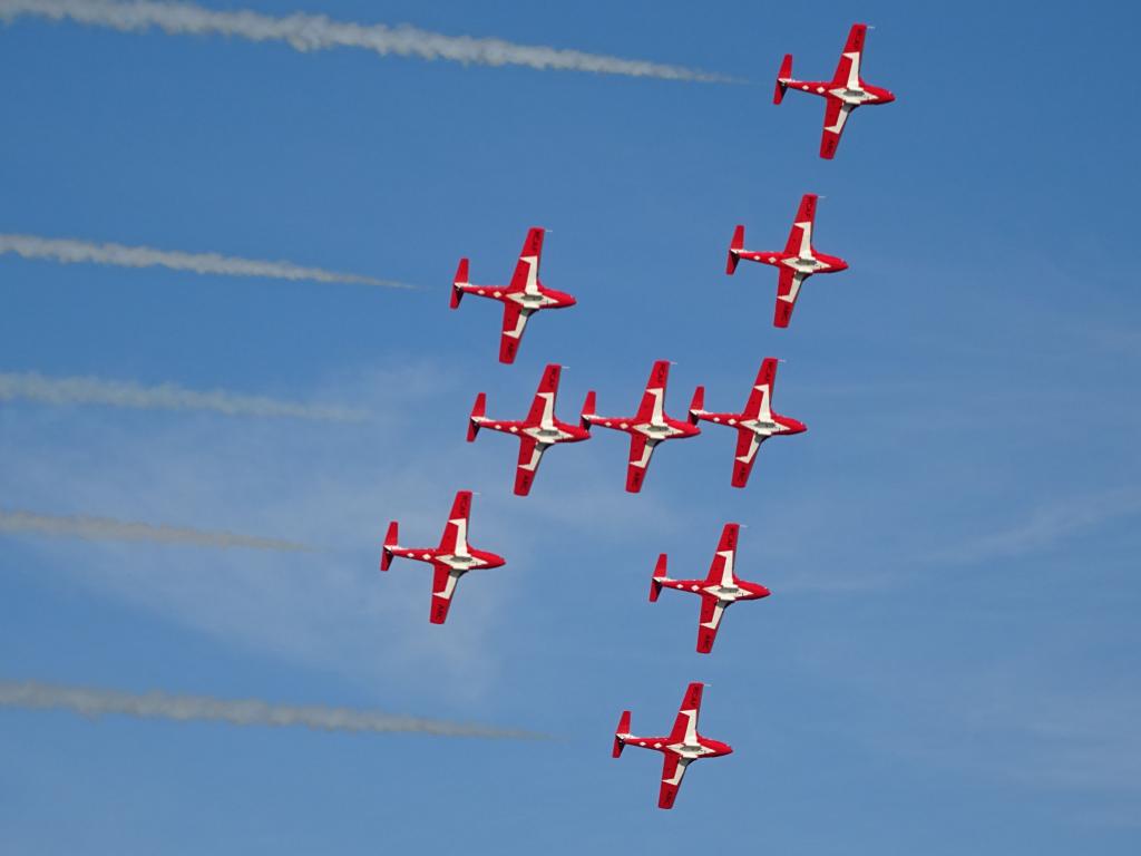 6571 - Airshow Snowbirds