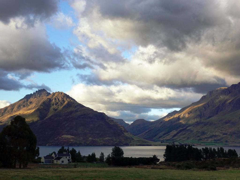 103 - 20190111 Routeburn Track Day1