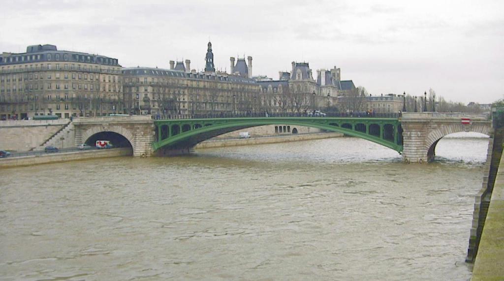 147 - Paris