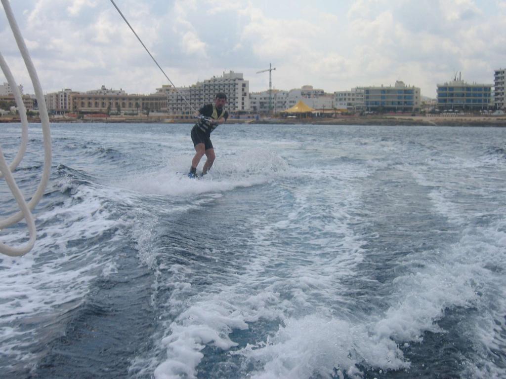 100 - Wakeboard