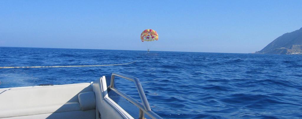 605 - Parasailing