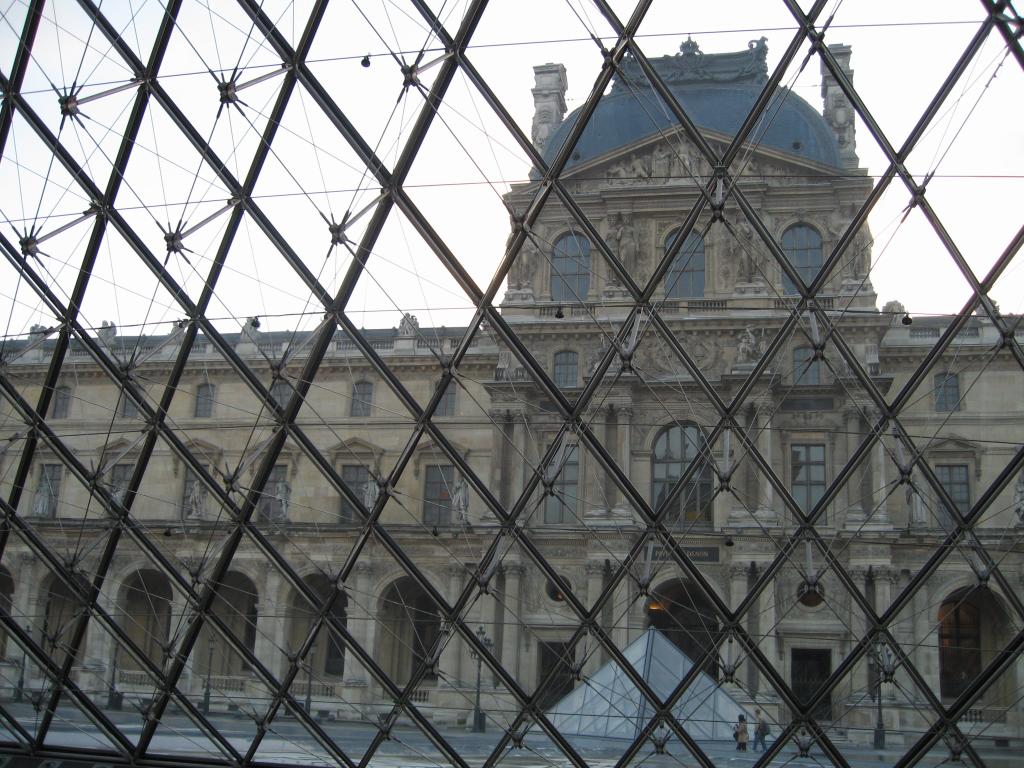 310 - Louvre