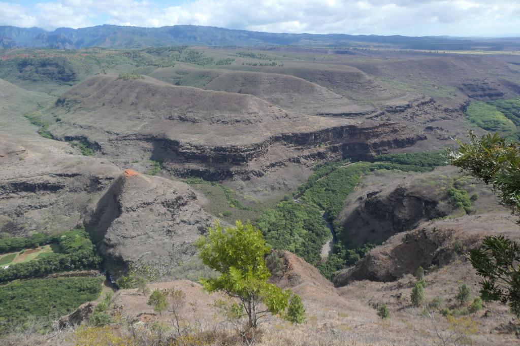 1611 - 20241204 Kauai Wailmea Canyon Panasonic