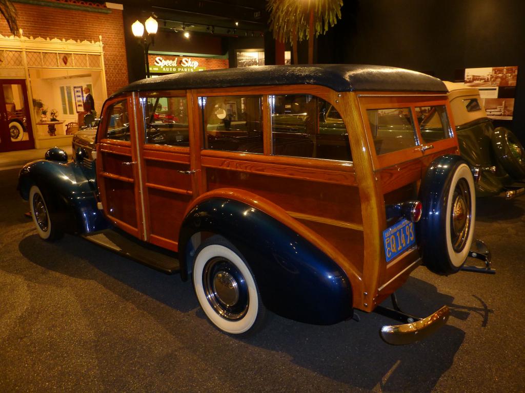 5322 - Petersen Automotive Museum