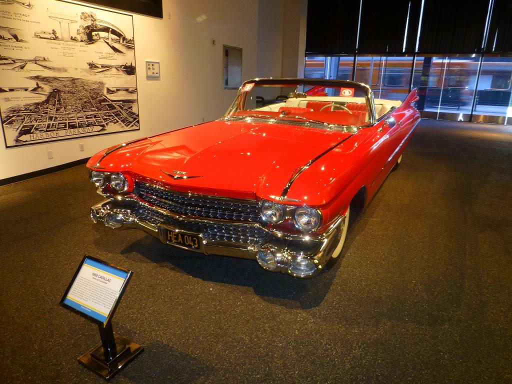 5327 - Petersen Automotive Museum