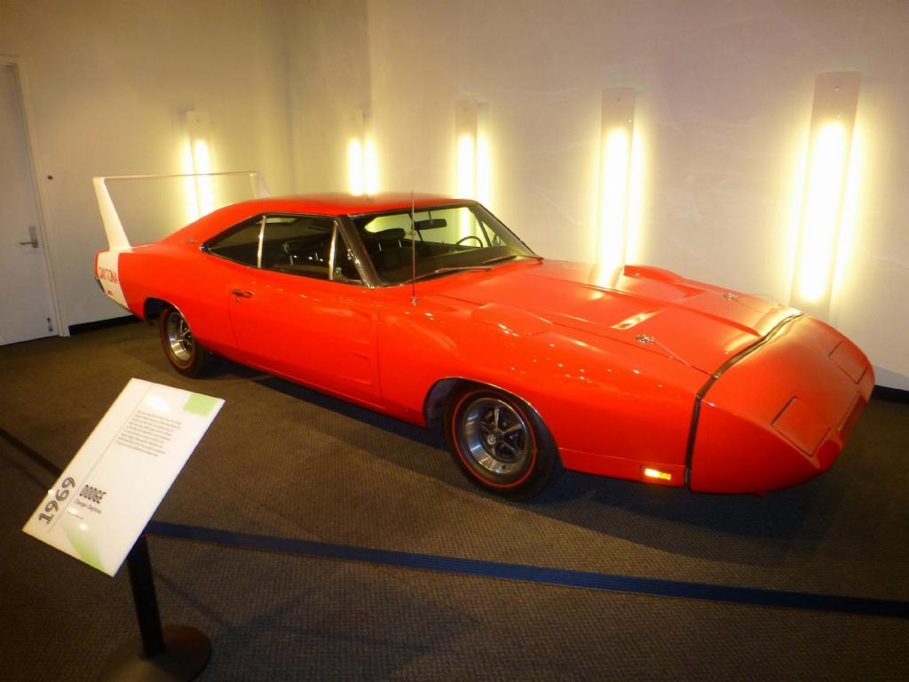 5374 - Petersen Automotive Museum