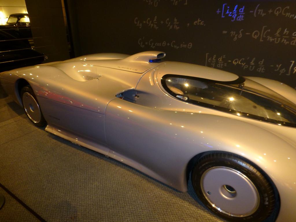 5382 - Petersen Automotive Museum