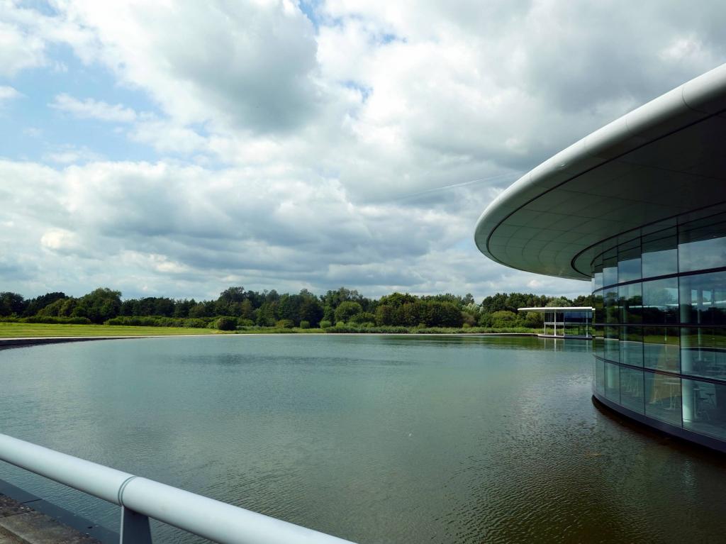 100 - 20210823 McLaren Technology Centre