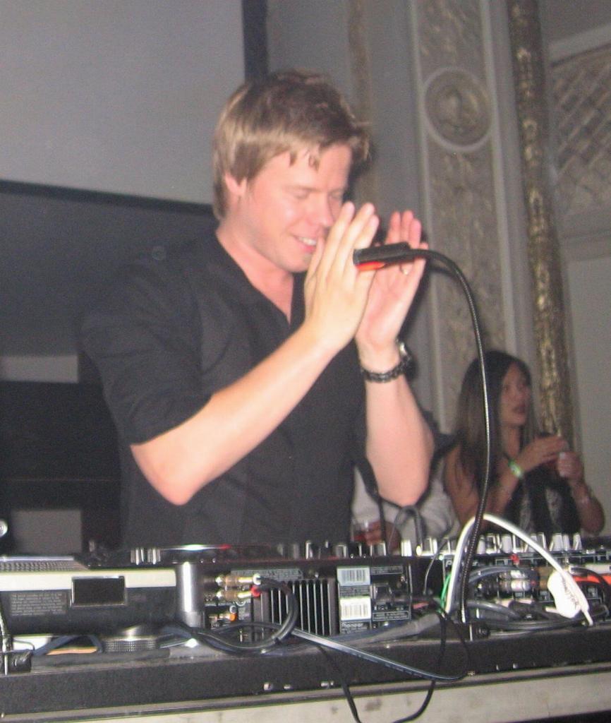 114 - Ferry Corsten