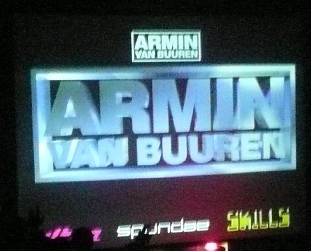 305 - ArminVanBuuren