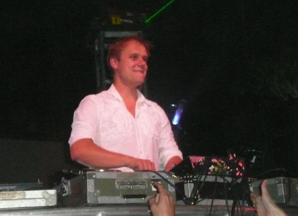 346 - ArminVanBuuren