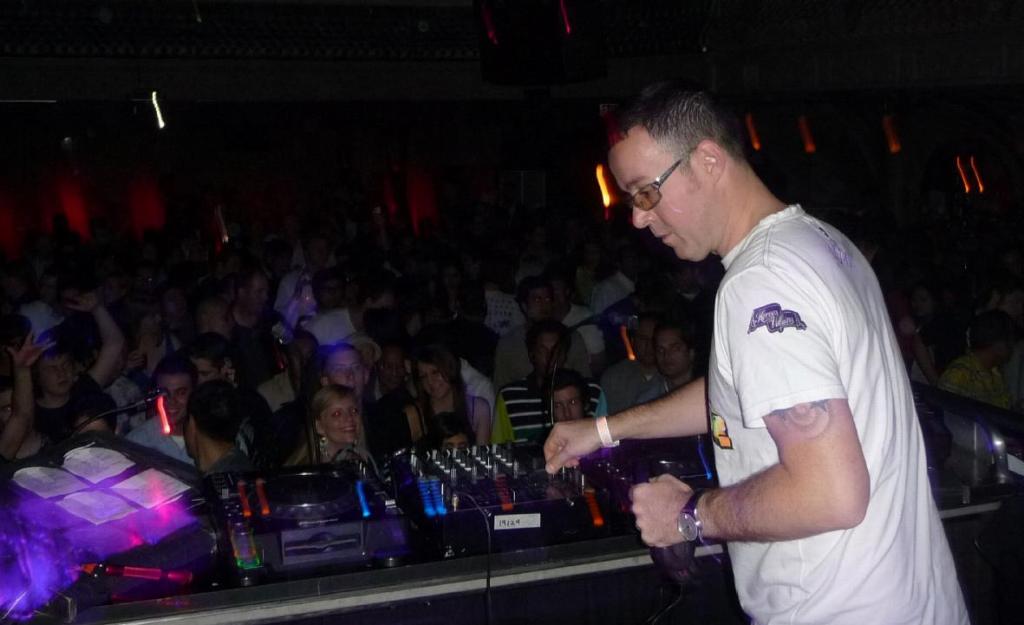 205 - Judge Jules