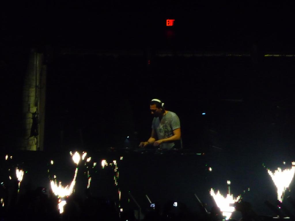 126 - CowPalace Tiesto