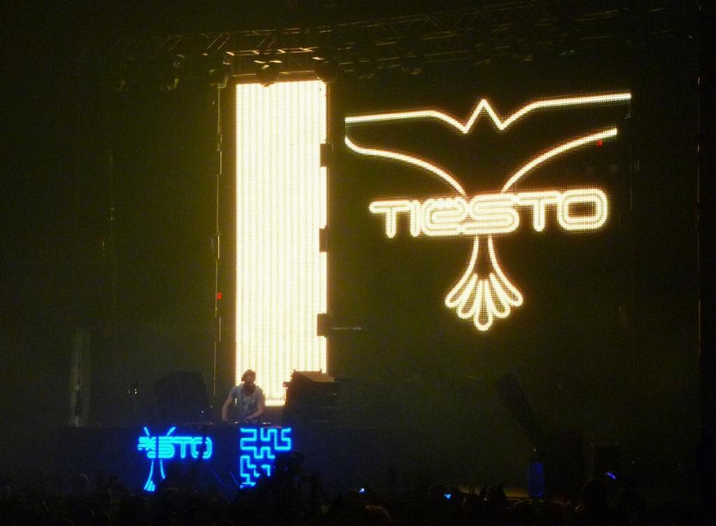 144 - CowPalace Tiesto