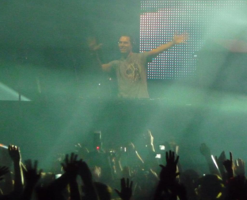 180 - CowPalace Tiesto