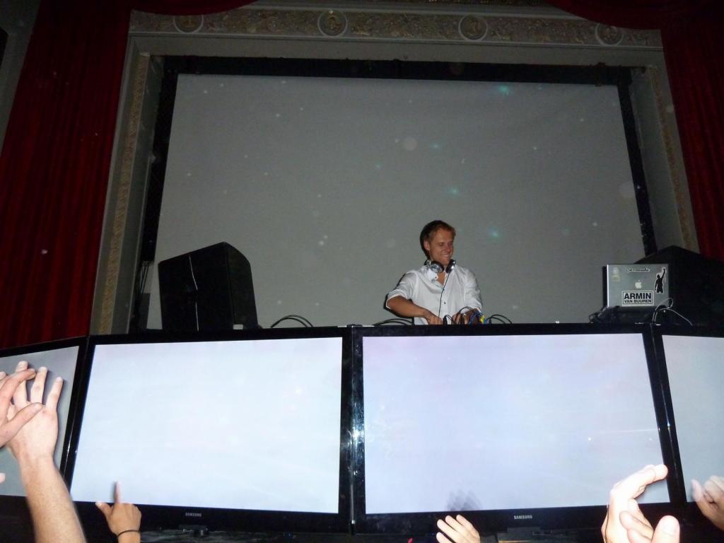 207 - Armin Van Buuren RubySkye