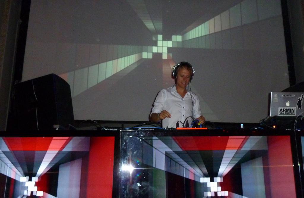 232 - Armin Van Buuren RubySkye
