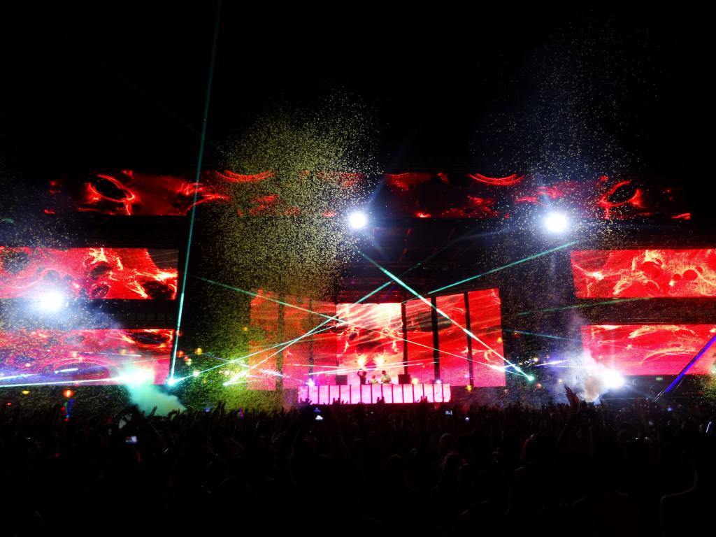 216 - 20130929 Shoreline Beyond Wonderland