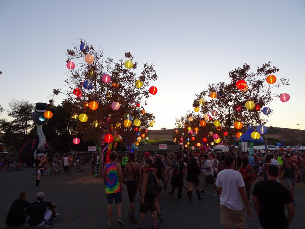 142 - 20140920 Shoreline Beyond Wonderland Day1