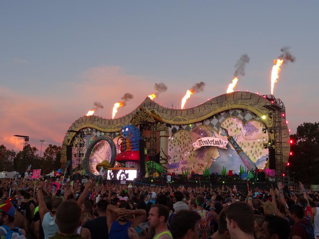 144 - 20140920 Shoreline Beyond Wonderland Day1
