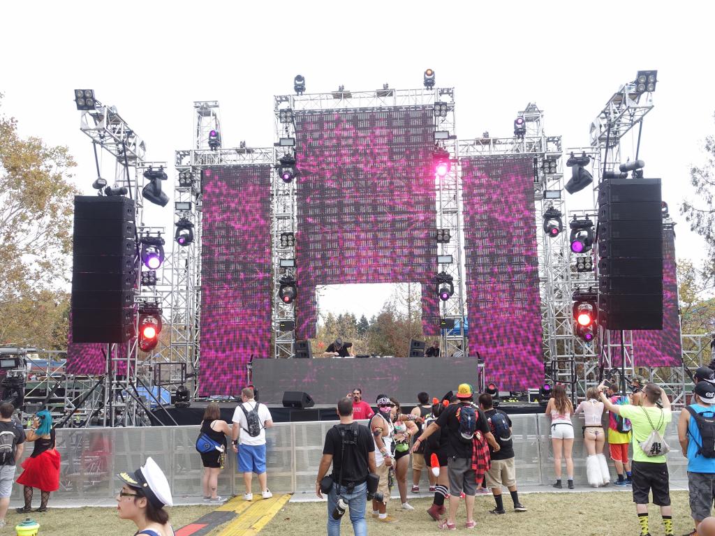 106 - 20150927 Shoreline Beyond Wonderland