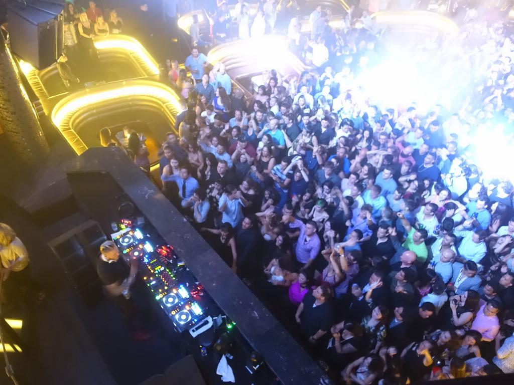 104 - 20160617 Omnia Armin Van Buuren