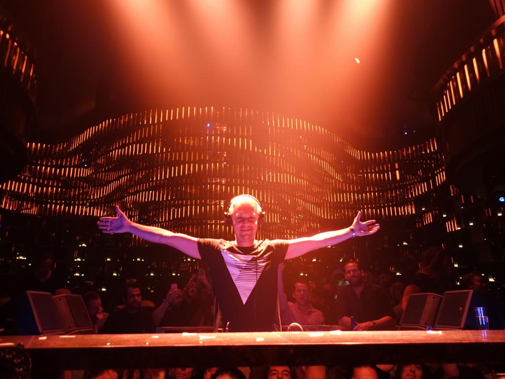 172 - 20160617 Omnia Armin Van Buuren