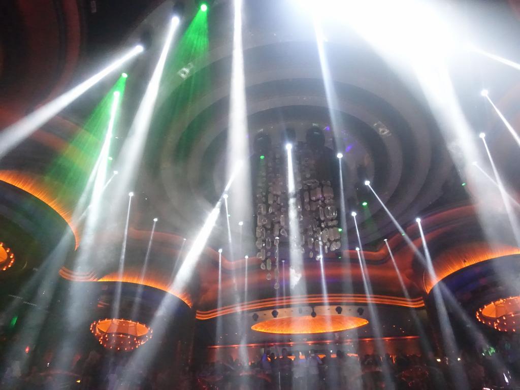 216 - 20160617 Omnia Armin Van Buuren