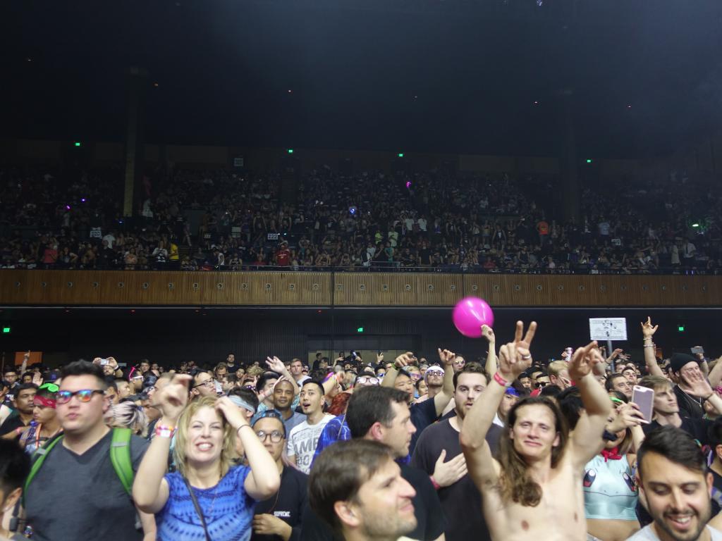 722 - 20170527 Dreamstate Crowd