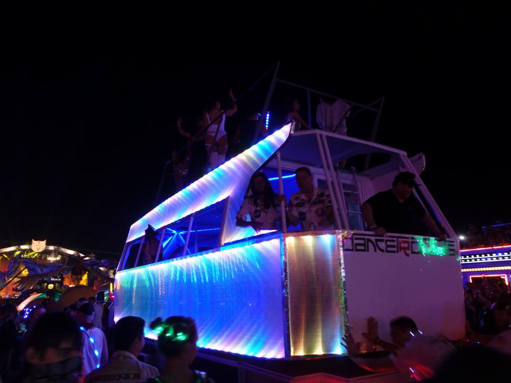 4042 - EDC Art Cars