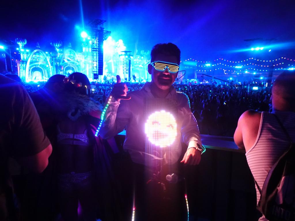 1009 - 20180518 EDC Vegas Me