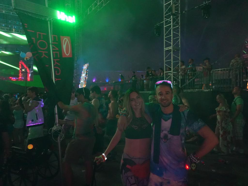 1157 - 20180518 EDC Vegas People