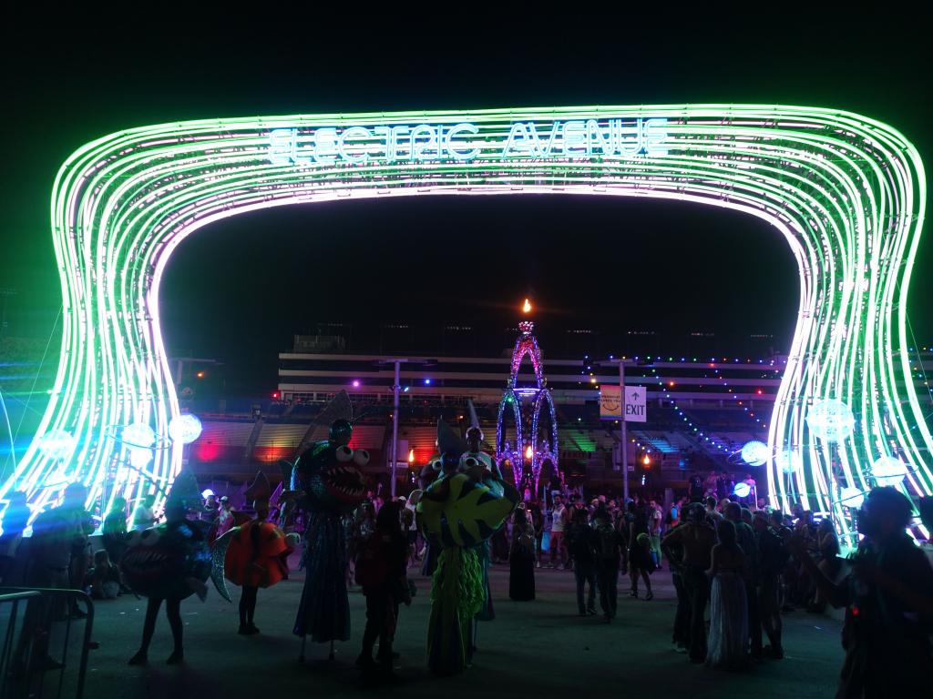 2037 - 20180518 EDC Vegas