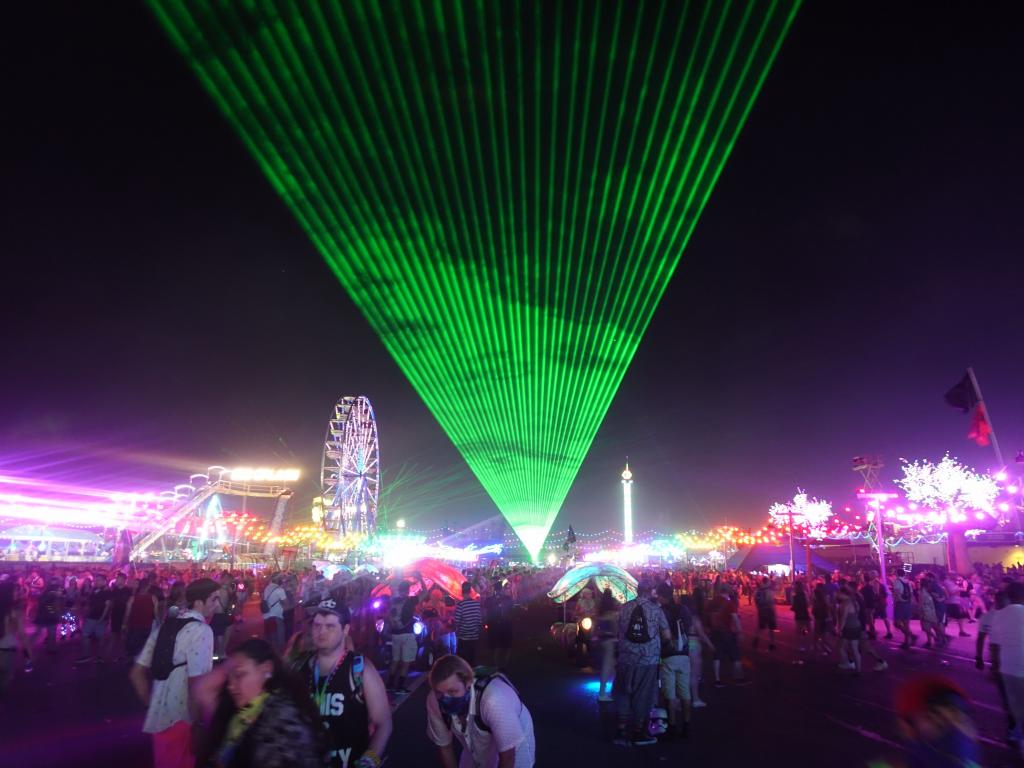 3050 - 20180518 EDC Vegas Day1